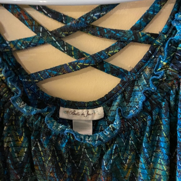 Blue-green top with ruffled front and accent straps size medium - Picture 6 of 9